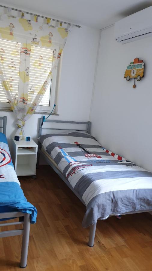 Beachfront Apartmant Veli โนวีวีโนดอลสกี ภายนอก รูปภาพ